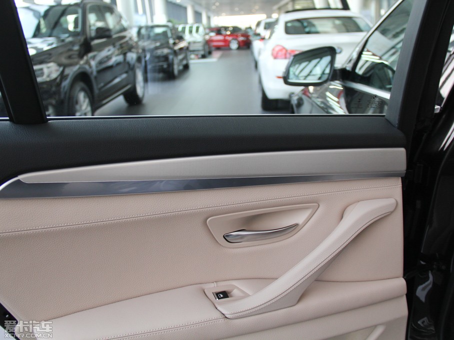 2014R5ϵ(M) 528i xDrive AOӋb