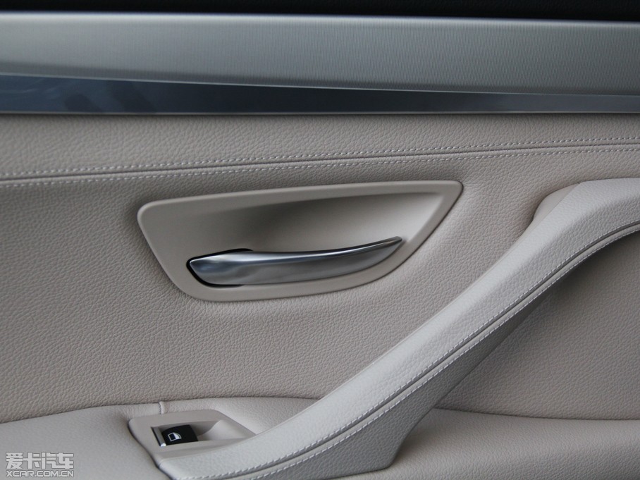 2014R5ϵ(M) 528i xDrive AOӋb