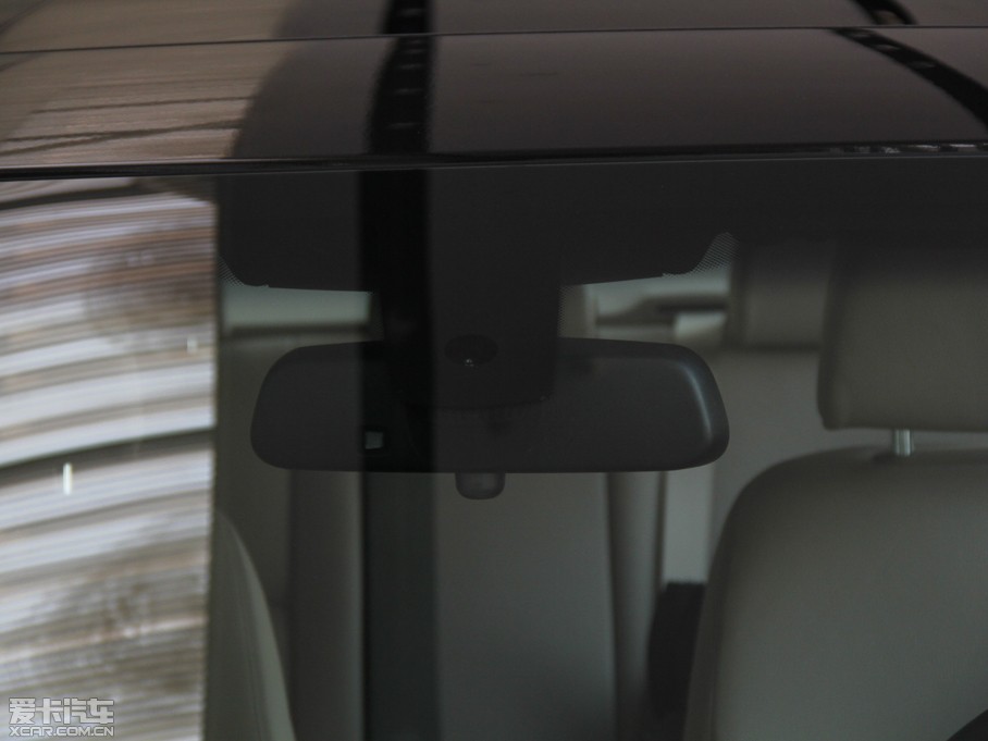 2014R5ϵ(M) 528i xDrive AOӋb