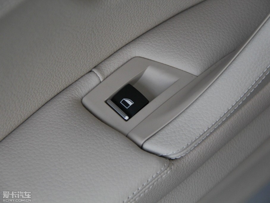 2014R5ϵ(M) 528i xDrive AOӋb