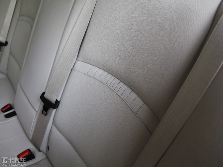 2014R5ϵ(M) 528i xDrive AOӋb