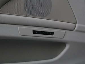 2014528i xDrive AOӋb g