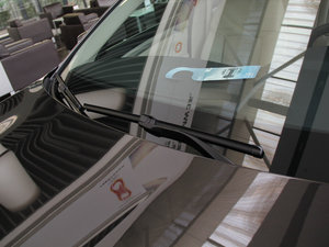2014款528i xDrive 豪华设计套装型 雨刷