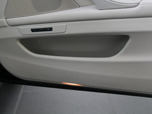 2014528i xDrive AOӋb g