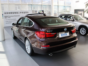 2014款535i 领先型 左后45度