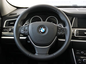 2014款535i 领先型 方向盘