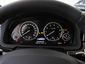 2014款535i 领先型 仪表