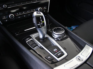 2014款535i 领先型 换挡杆