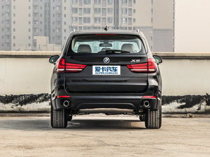 2014款xDrive35i 领先型 正后	