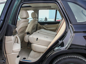 2014款xDrive35i 领先型 后排座椅放倒