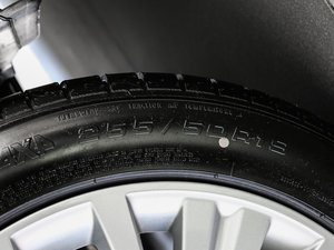 2014款xDrive35i 豪华型 轮胎尺寸