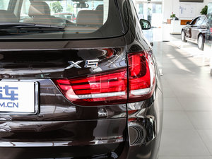 2014款xDrive35i 豪华型 尾灯