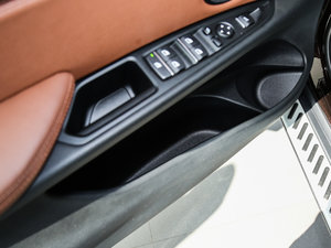 2014款xDrive35i 豪华型 前门储物空间