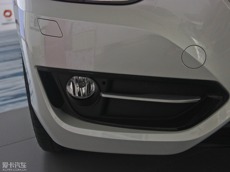 2014R2ϵpT 220i \OӋb