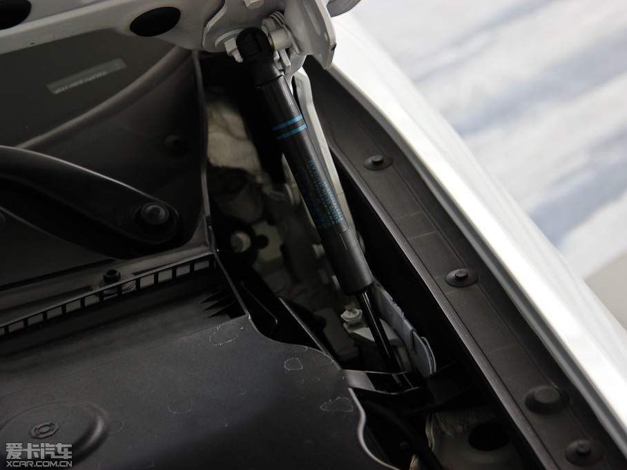 2014R2ϵpT 220i \OӋb