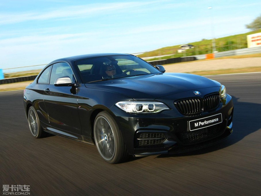 2014R2ϵpT M235i Track Edition