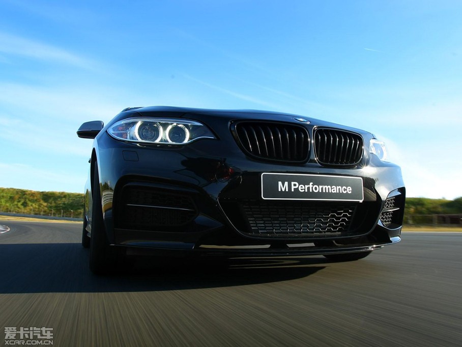 2014R2ϵpT M235i Track Edition