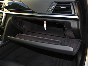 2014款435i 豪华设计套装型 手套箱