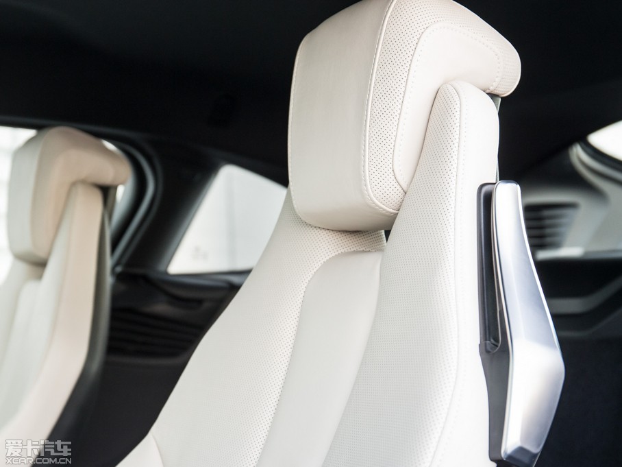 2014Ri8 Coupe (UK-Version)