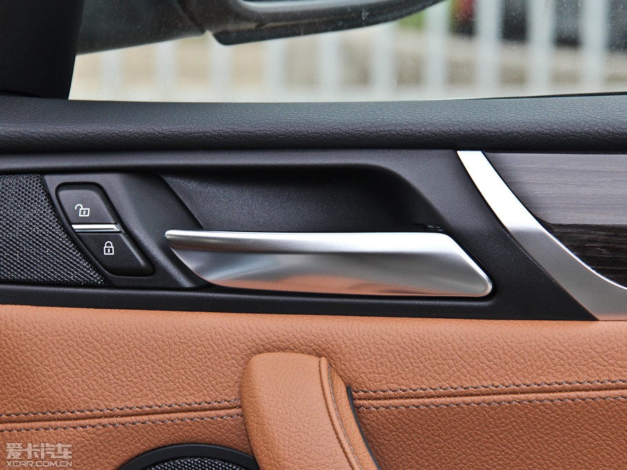 2014RX3Mڣ xDrive28i XOӋb