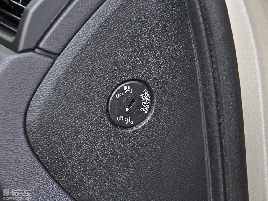 2014RX3Mڣ xDrive28i XOӋb