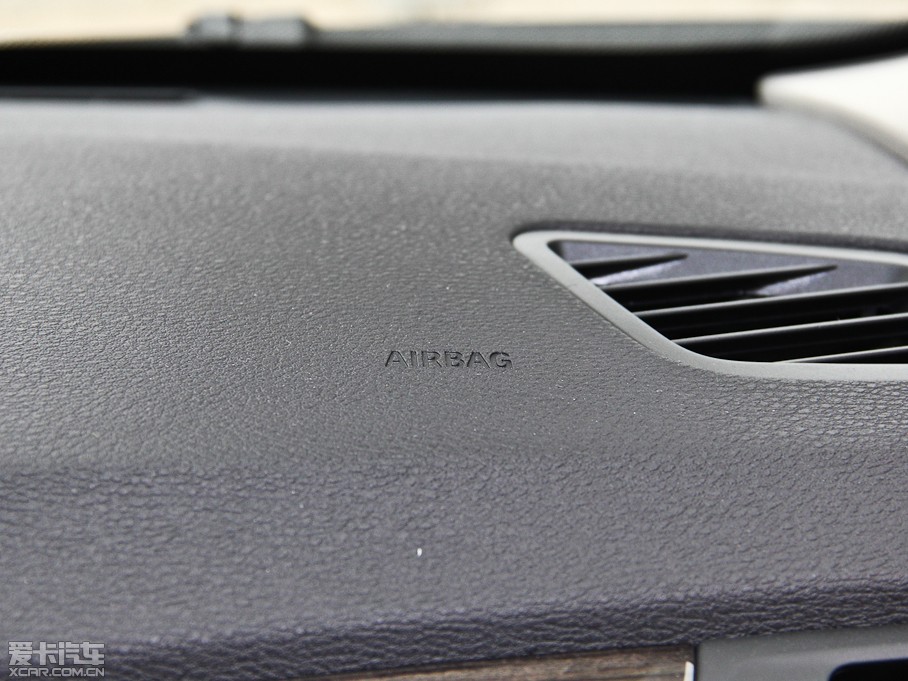 2014RX3Mڣ xDrive28i XOӋb