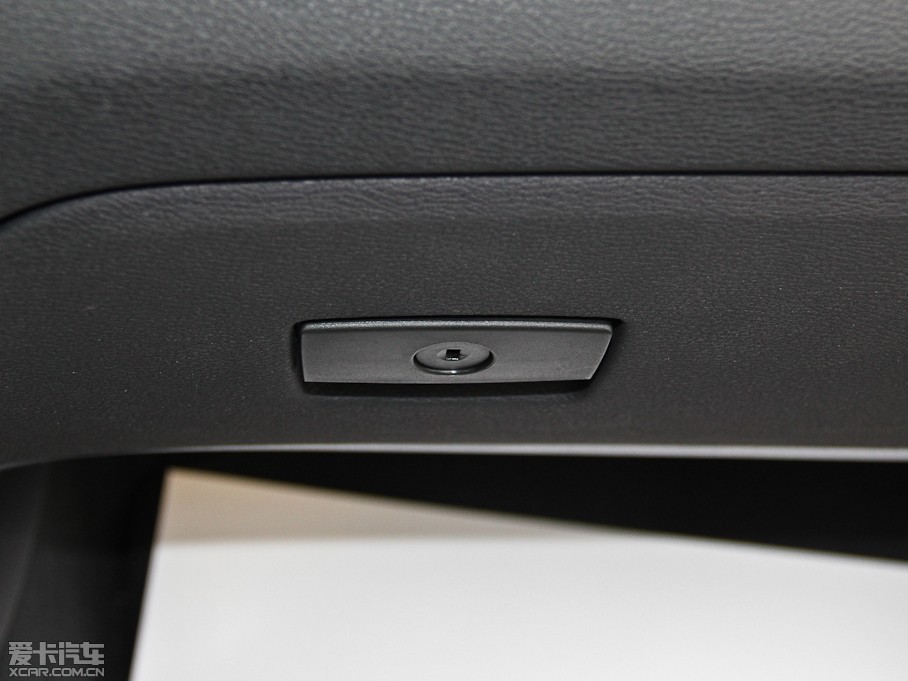 2014RX3Mڣ xDrive28i XOӋb