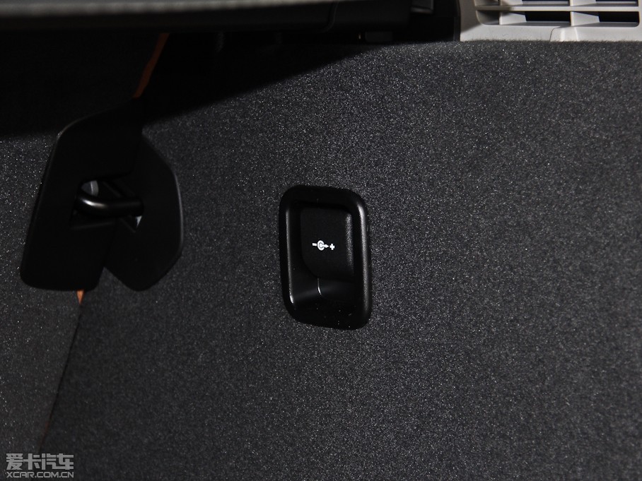 2014RX3Mڣ xDrive28i XOӋb