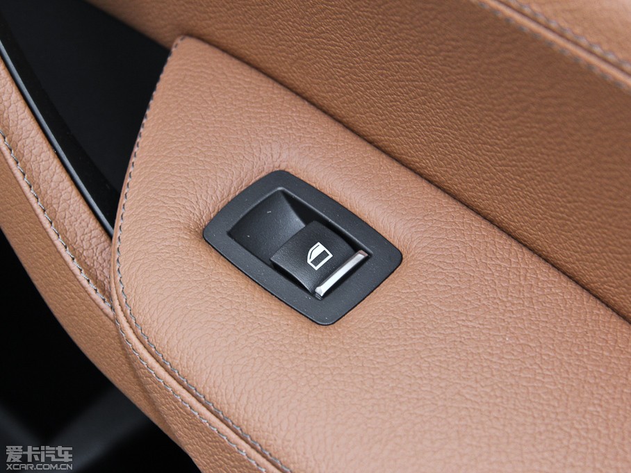 2014RX3Mڣ xDrive28i XOӋb