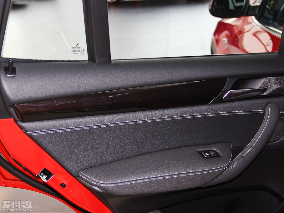 2014RX3Mڣ xDrive20i XOӋb