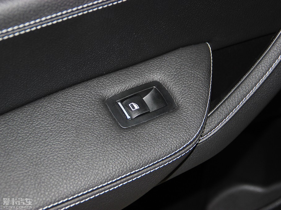 2014RX3Mڣ xDrive20i XOӋb