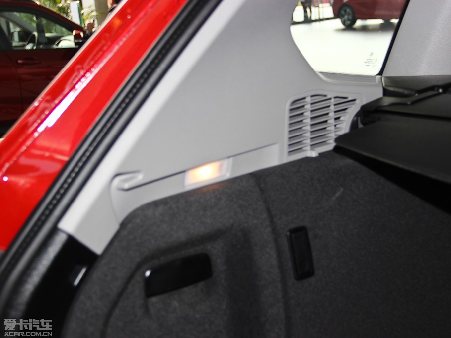 2014RX3Mڣ xDrive20i XOӋb