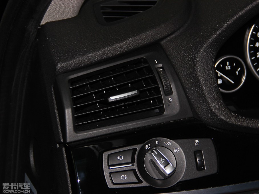 2014RX3Mڣ xDrive20i I