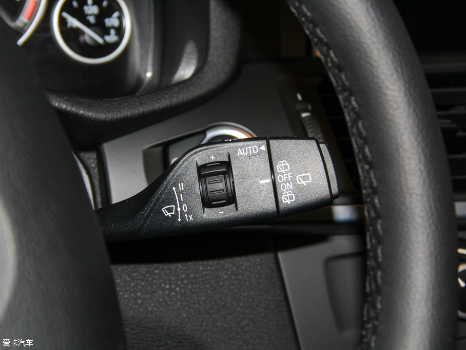 2014��RX3���M�ڣ� xDrive20i �I����