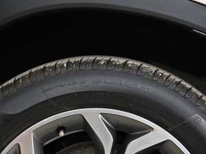 2014款xDrive28i X设计套装型 轮胎尺寸