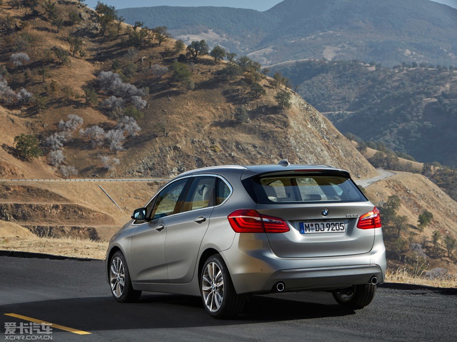 2015R2ϵ܇(M) 225i