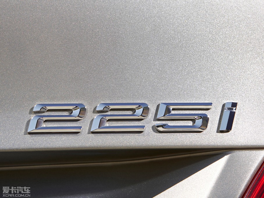 2015��R2ϵ����܇(�M��) 225i