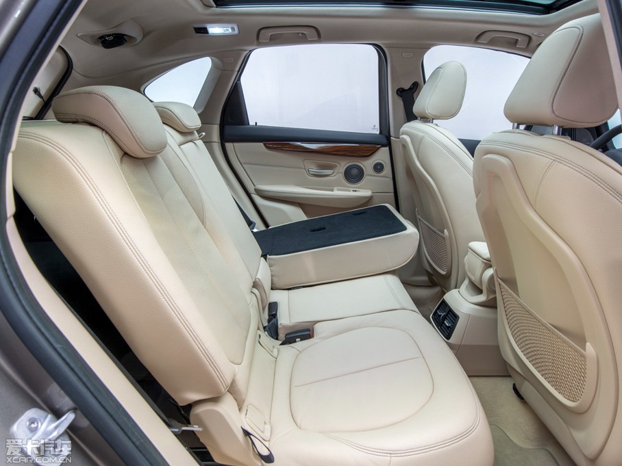 2015R2ϵ܇(M) 225i