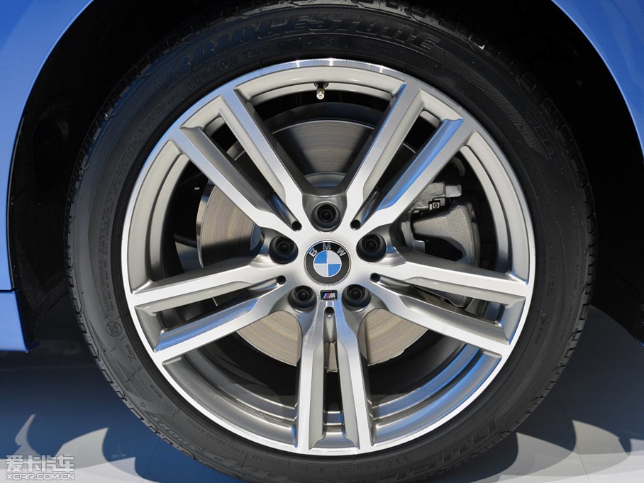 2015R2ϵ܇(M) 225i