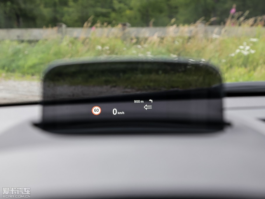 2015R2ϵ܇(M) 225i