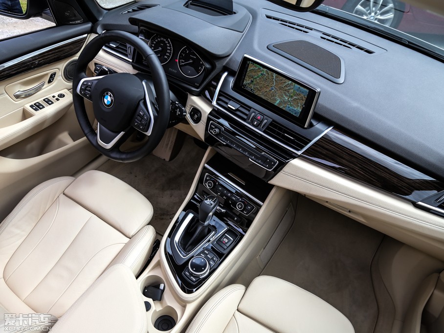 2015R2ϵ܇(M) 225i