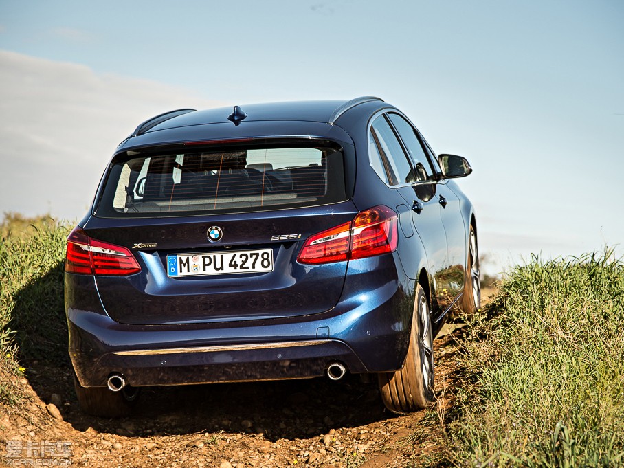 2015��R2ϵ����܇(�M(j��n)��) 225i