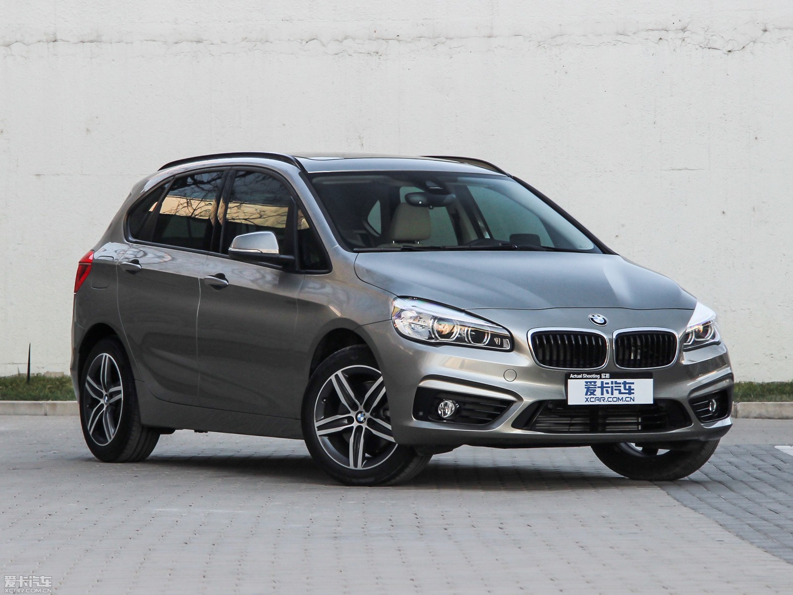 2015R2ϵ܇(M) 218i \OӋb