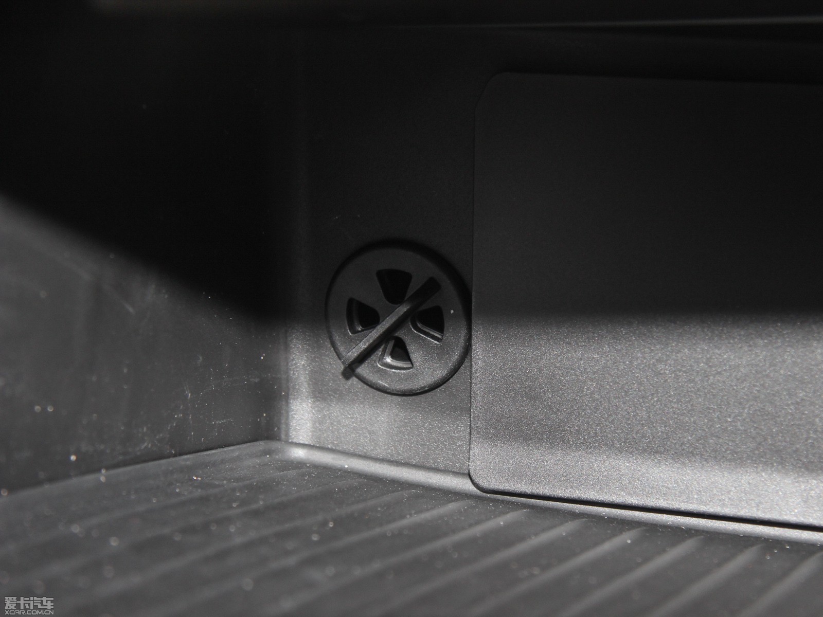 2015R2ϵ܇(M) 218i \OӋb