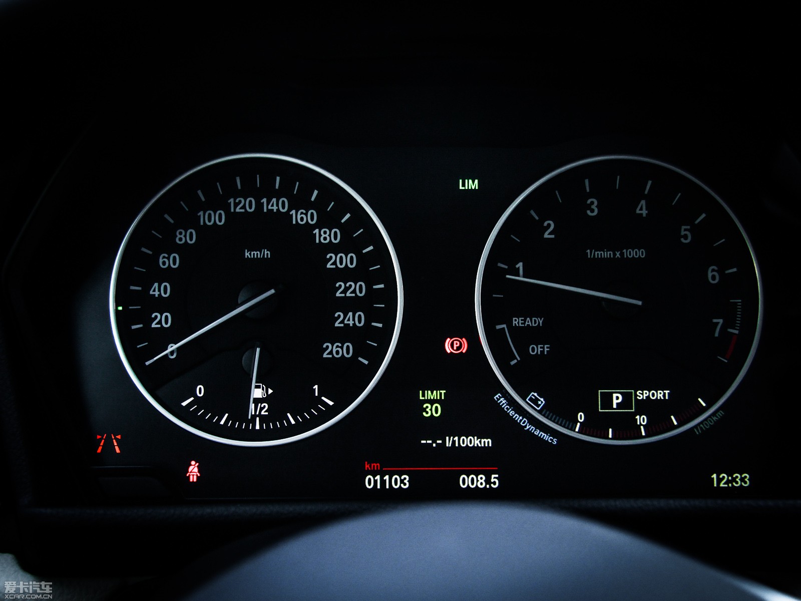 2015R2ϵ܇(M) 218i \OӋb