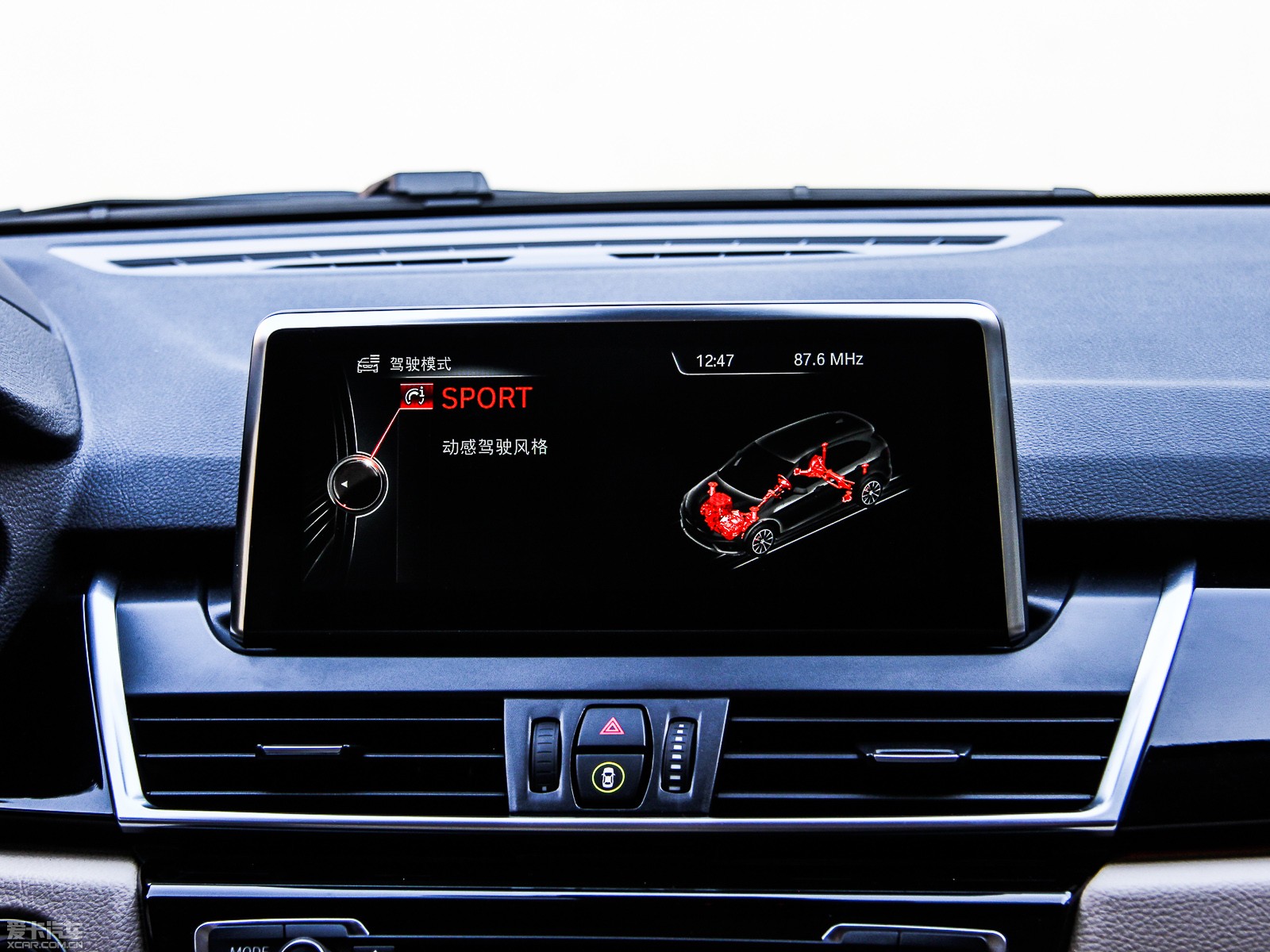 2015R2ϵ܇(M) 218i \OӋb