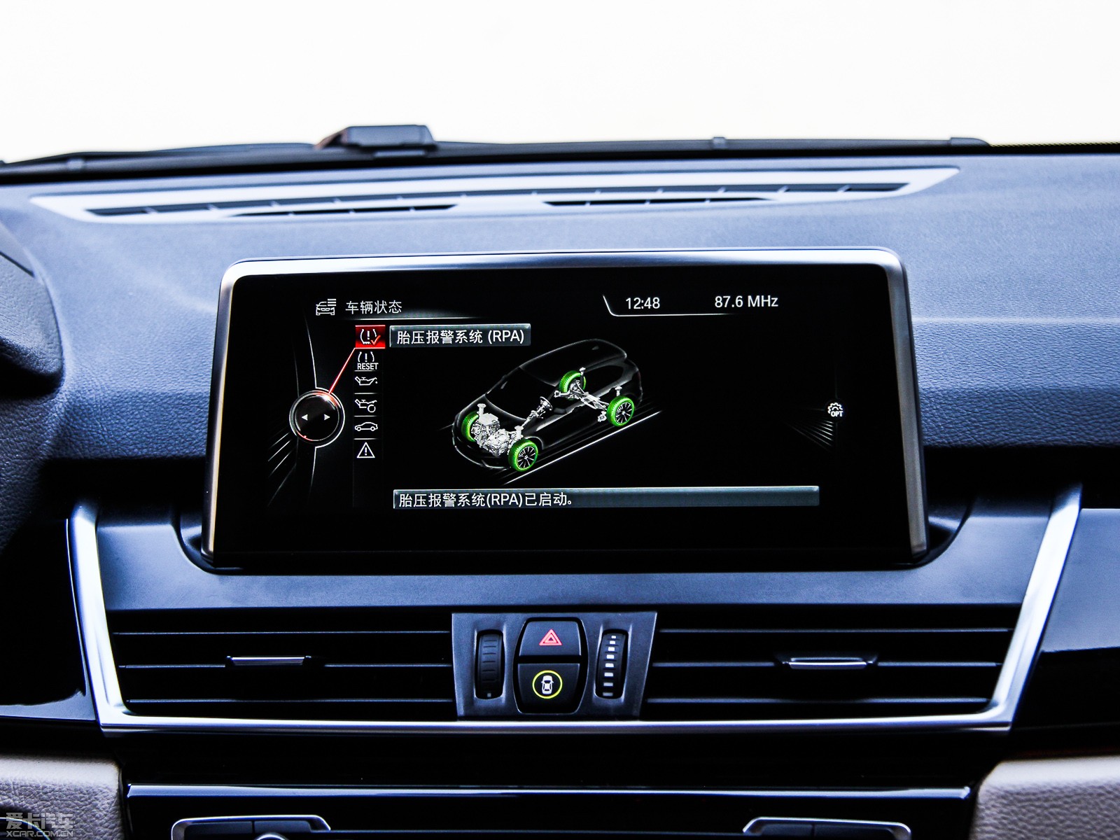 2015R2ϵ܇(M) 218i \OӋb