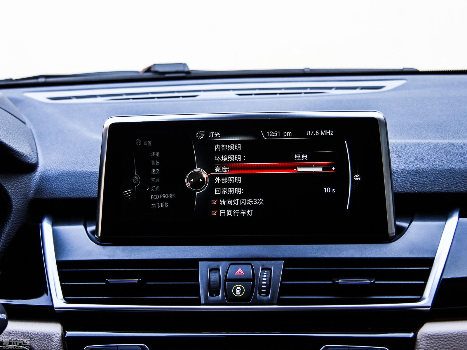 2015R2ϵ܇(M) 218i \OӋb