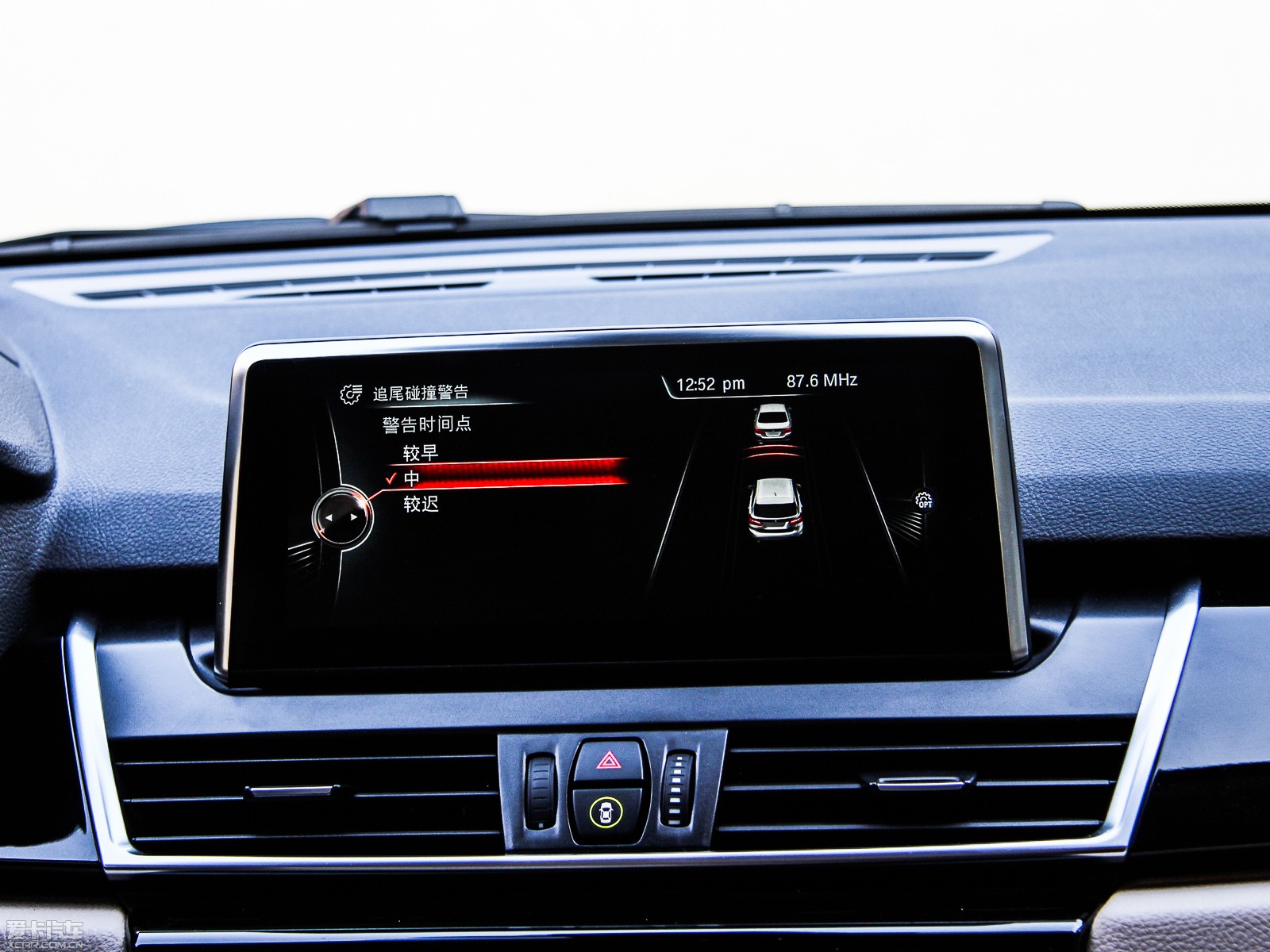 2015R2ϵ܇(M) 218i \OӋb