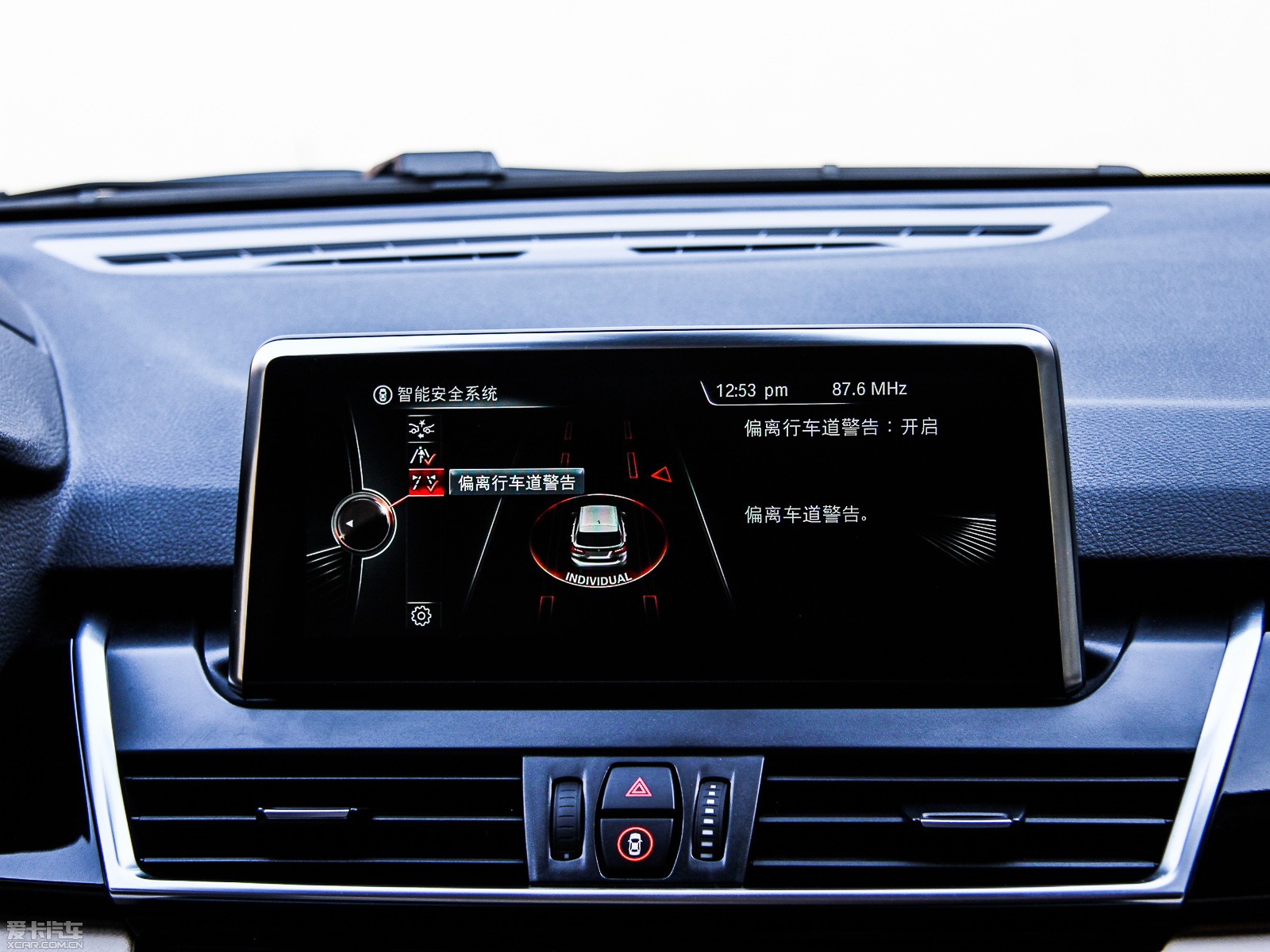 2015R2ϵ܇(M) 218i \OӋb